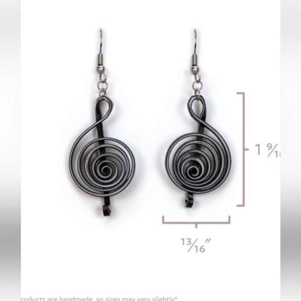 Quilling Card Treble Clef earrings in box
